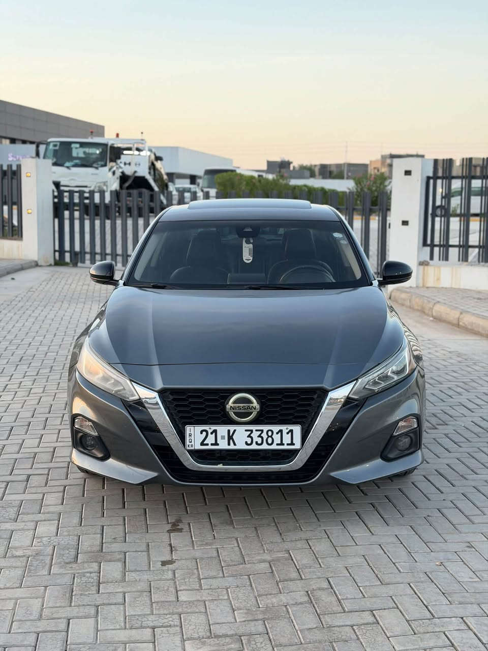 السلام عليكم تحياتي للجميع
⚡NISSAN ..Altima..2022.SR.Plus⚡
⚡نيسان...التيما..SR 2022پلاس فول الفول
....................................
الفئه  SR
موديل 2022
لون سلفر
محرك 2500(تنفس طبيعي)
بصمة تشغيل
ابواب بصمة+ بصمة صندوك
تشغيل عن بعد
هاند بريك بصمة
أوتو هولد (auto hold)
فاتحة سقف (سلايت )
نظام قيادة أليه
رادارات 360° درجة
رادار امامي (توقف ذاتي)+تحديد مسار
رادار جانبي توقف ذاتي
رادار خلفي (توقف ذاتي)
كامره خلفيه
حساس خلفي
كشنات كهربائ
كشنات تدفئة
ستيرن تدفئة
شاشه كبيره (گار پلي)
فول تحكم ستيرن
كروس سرعة (مثبت سرعة)
أشاير مري جانبي
ويل كروم حجم 18
أكزوز رياضي (صالنصات رياضه)
سياره بوضع شركه حادث امريكا فقط تبديل جاملغ وبنيد وكاله شرط الاصلي.    
كير محرك شرط الفحص
سيارة ماشية 95 ميل
رقم سليمانية دولي باسمي  شرط تحويل
السعر 134  بي مجال بسيط
مكان سياره الأنبار فلوجه للاستفسار 
***********
