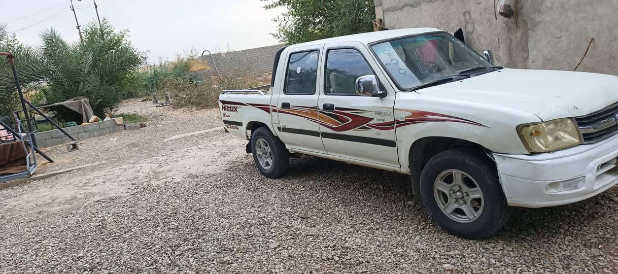 هايلوكس • ٢٠٠٦ • كالار