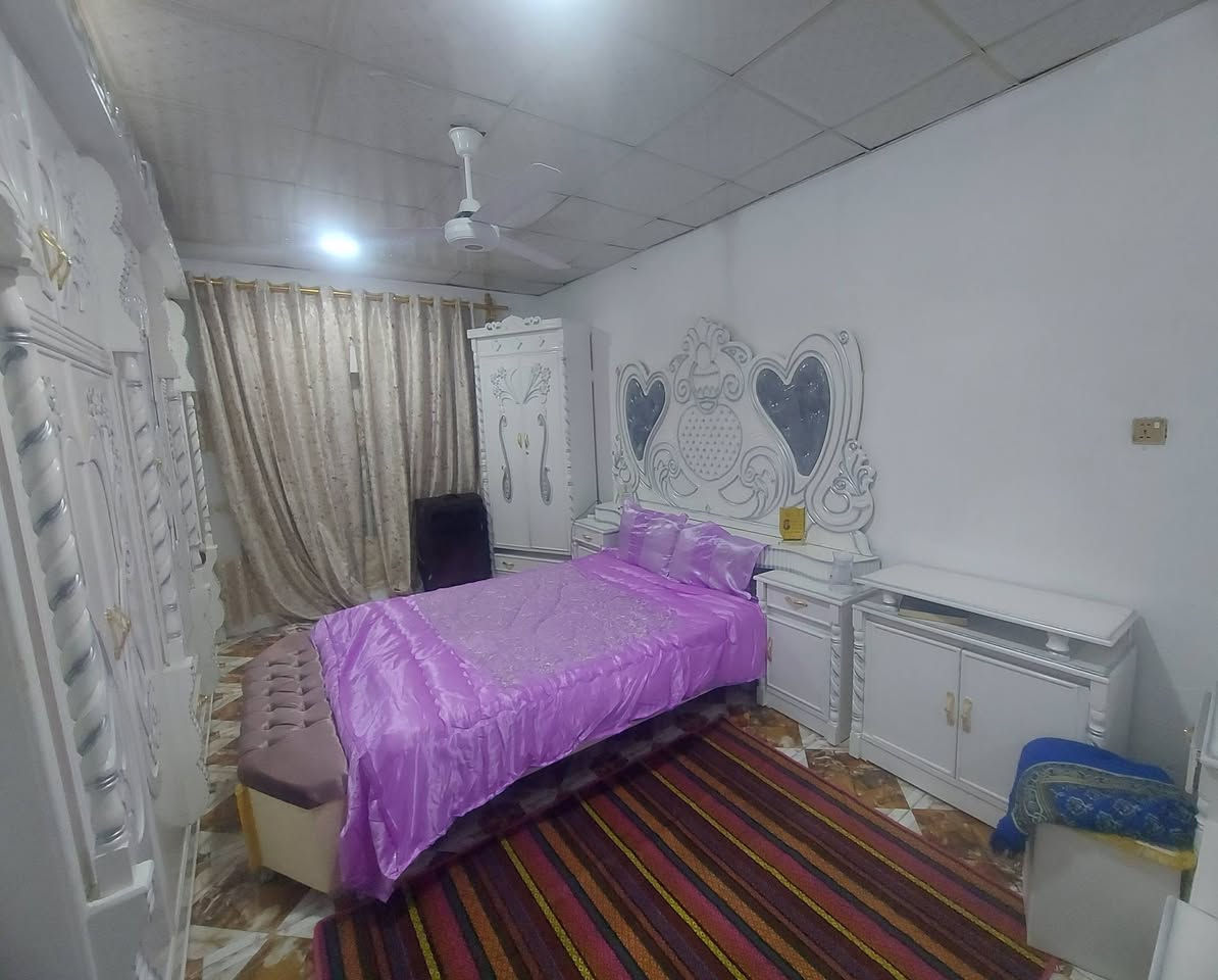 غرفة للبيع مستعجل عليه سعر اتصل او واتساب على رقم. ***********
