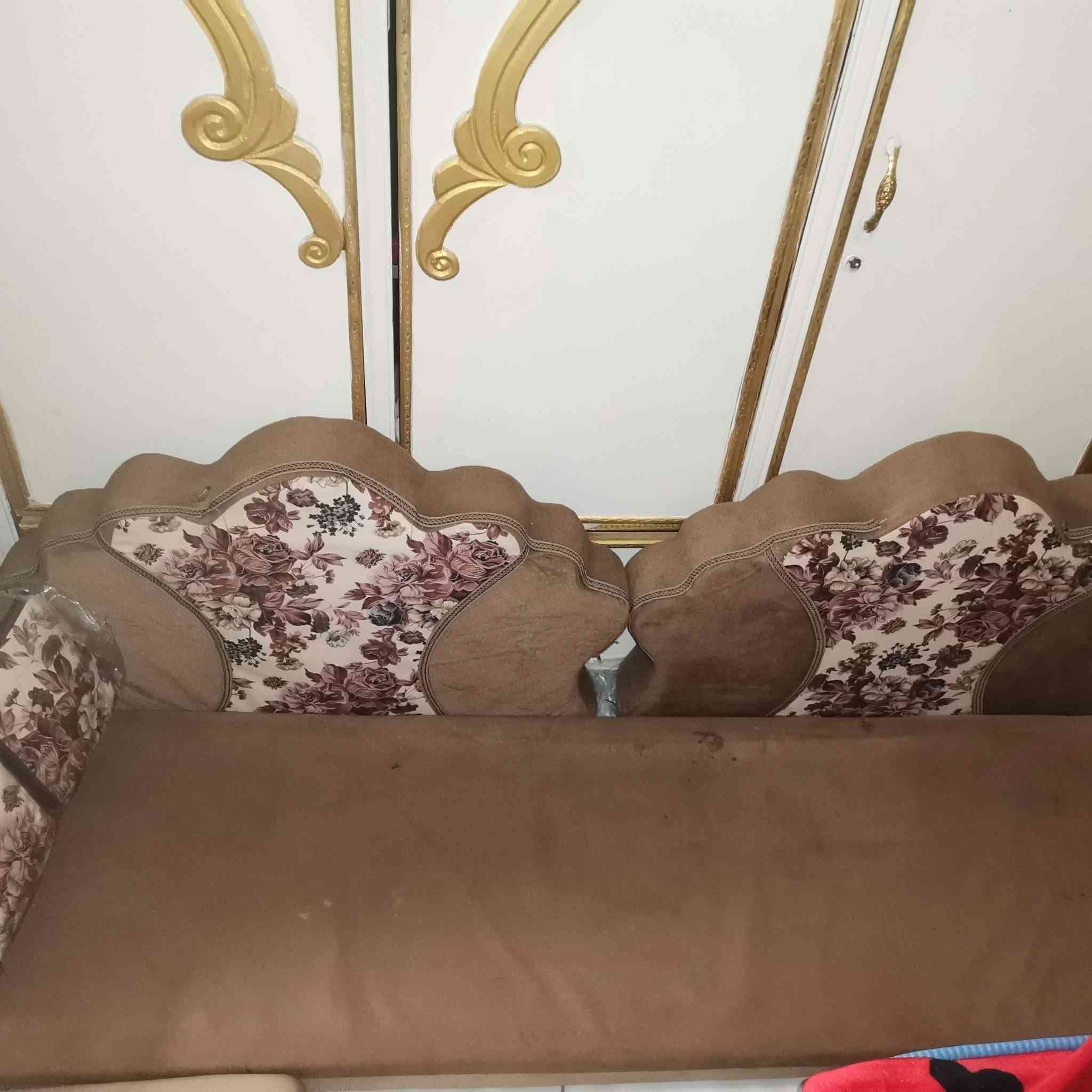 *********** طول ٤متر  و٩ مخاد  بل صور  يوجد فيديو  ٧٠ الف
