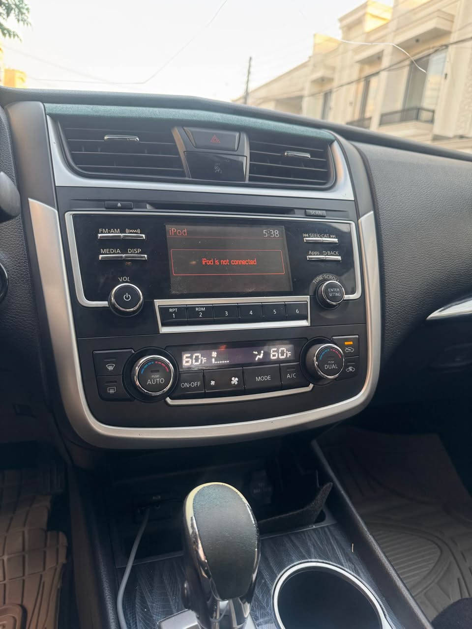 نیسان اڵتیما ٢٠١٦SL 
سەیارەکە قەپات مواسەفاته
دوو کوشنی پێشەوە کارەبای
راداری ئاوێنەکان
٩ سماعە
سماعە بۆس
کوشن هیتەر دوو کوشنی پێشەوە هیتەر
دەبل شاشە
تەبرید لەمس
سوکان هیتەر
ئاوێنەی دژە فوول
کوشن جلد
زۆر شتی تریشی تیایە وەک مواسەفات
سەیارە چاملخی پێشەوە لای سەکن لەگەڵ بۆنیت بۆیاخە بێ ژۆرێ بێ ئیرباگ هەموو شتیکی تازەیە ٤ تایەی نوێی لە ژێرە سەنەوی و هەزەو هەموو شتێکی کراوەو نوێیە بە ناوی خۆمە و هەموو شتیکی بەشەرت نرخی ١٠٨ وەرەقە و مەجالیکی کەم *********** أربيل, العراق
