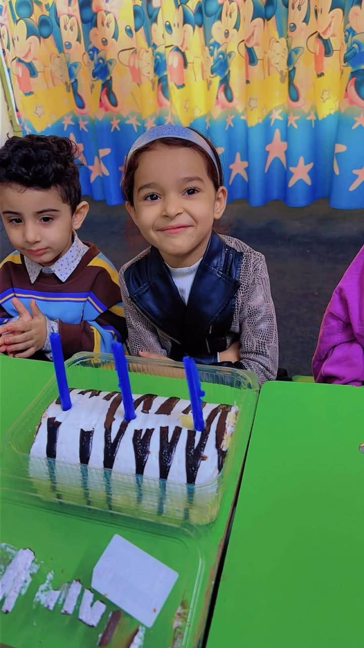 إذا طفلج عمره من 40 يوم إلى 6 سنوات… هذا المنشور إلج! 🤍

محتارة وين المكان اللي يجمع لطفلج الأمان + التعليم + اللعب + الاهتمام؟ 🥹🌸

🍭 روضة لوز وسكر النموذجية
هنا نكبر ويا أطفالكم خطوة بخطوة 🤍

🧸 حضانة براعم
📚 روضة وتمهيدي
✏️ دروس تقوية
🎨 نشاطات تعليمية وترفيهية
☀️ دوام صباحي ومسائي
⏰ نظام أوڤر تايم

🎒 فتحنا باب التسجيل للعام الدراسي 2026–2027
✨ والمقاعد محدودة ✨

📍 الغزالية – شارع المركز – قرب مرطبات البطريق
📞 ***********

💌 دزي رسالة هسه واحجزي مكان طفلج!
🍭 لوز وسكر… طفولة حلوة، وتعلّم أجمل
