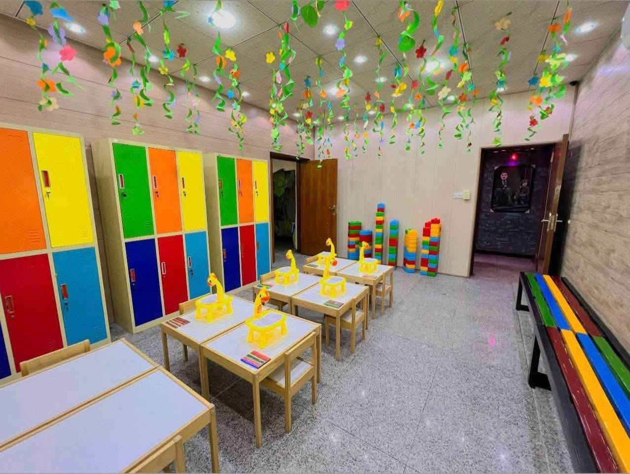 🏫 روضة أحباب الشدن الأهلية

تعلن عن بدء التسجيل للعام الدراسي الجديد
📚 2026 – 2027

👶 تستقبل الأطفال من عمر 4 أشهر وحتى 5 سنوات

⏰ أوقات الدوام:
من الأحد إلى الخميس
من الساعة 6:45 صباحًا ولغاية 2:30 ظهرًا
مع توفر أوفر تايم لغاية الساعة 4:00 عصراً

ماذا تتميز به روضة أحباب الشدن؟

🔹 سبورات تفاعلية ذكية مجهزة لجميع الصفوف
🔹 🎬 سينما خاصة بالأطفال
🔹 🎭 مسرح دمى
🔹 🎵 نشاطات موسيقية
🔹 🥋 تايكوندو
🔹 🩰 باليه

📌 خبرة تمتد لـ 26 عامًا
تأسست الروضة عام 2000 بخبرة طويلة في مجال رياض الأطفال

📍 العنوان:
بغداد – حي القادسية – ساحة قحطان
خلف مطعم عدنان للمشويات

📞 للاستفسار والتسجيل:
***********
صفحه الروضه على الانستكرام لمتابعه النشاطات

https://www.instagram.com/ahbabal_shadn?igsi=aGtkaXE1dGx4aHR2&utm_source=qr
