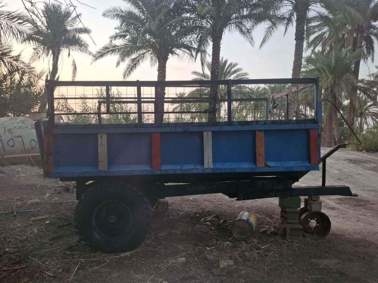 سلام عليكم 
للبيع عربانه جديد 
دنكر جديد 
وجاروشه علف 
مكاني بابل سدة الهندية 
***********
شراي يتصل

