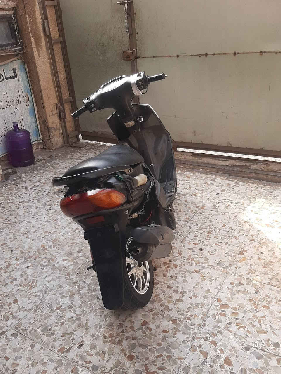 سلام عليكم دراجة ماكس قجمة للبيع دراجة مكينتهة خير من الله شلعة ومعدل بيهة تزويد خفيف دبل +ويل + صالنصة fm و قطرة رياضي دراجة تشتغل هندر ولسلف يرادلة بس باتري ويشتغل بريكات شغالة سعر 200 وبيهة مجال قليل رقم *********** متواجد وتساب او اتصل عل رقم

