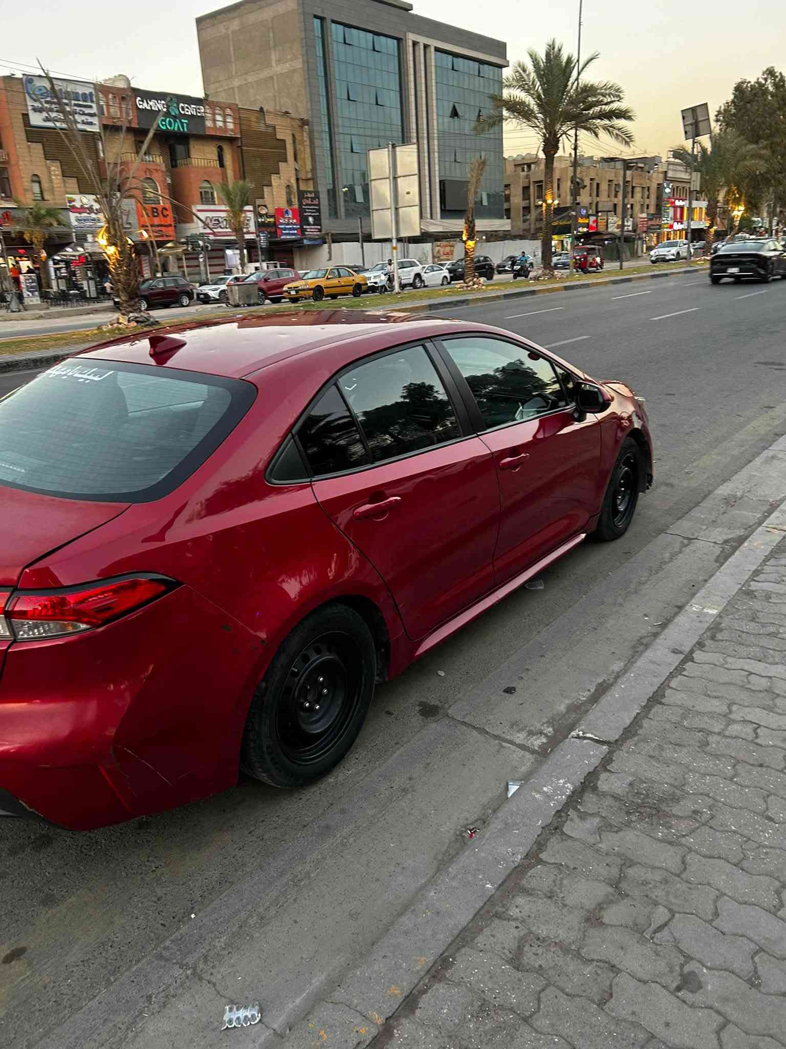 كورلا 2021 
LE امريكي حادث امريكا قبغ صندوك وبالعراق انضرب الجاملغ الامامي صفحة الصدر بي معجون و رجع انضرب ومكسوره جامة الايت وبيها دجة مال كير تعبانه تحتاج تبديل السياره ١٢٠ وبيها مجال بسيط حك الجيه 
*********** مكاني بغداد حي الجهاد

