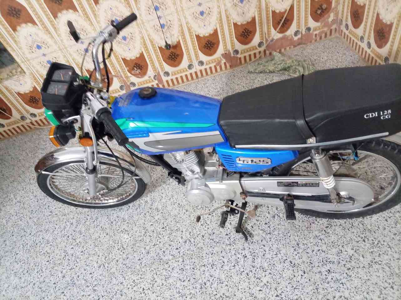 السلام عليكم دراجه للبيع ايراني دراجه حلوه مال جناي   سعر 600 وبيها مجال  ( بدون اوراق) مو شراي لا يتصل ***********. ميسان قضاء كميت
