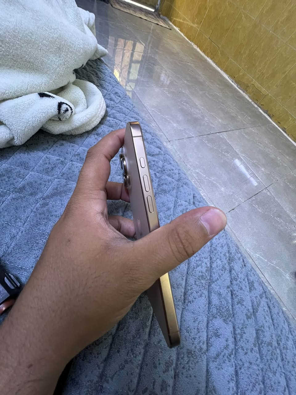 سلام عليكم ١٦برو ماكس ماستر غراضة موجودة جهاز نظيف ممفتوح ولامبدل بي شي بطارية ٨٩مكاني بغداد الامين سعرة ١٢٠٠
***********

نص مكتوب في الصور:
- 1:32
- هذا الجهاز
- iPhone 16 Pro Max
- الرقم التسلسلي: MWR4W06KC
- انتهت صلاحية التغطية
- انتهت الصلاحية في 3 كانون الثاني 2026
- تشير سجلاتنا إلى أن منتجك لا يدخل في نطاق التغطية بموجب الضمان المحدود من Apple أو بموجب أحد منتجات AppleCare لإصلاحات وخدمة المكونات المادية، وفقًا لتاريخ انتهاء الصلاحية المقدر.
- ✓ الإصلاحات والخدمة المدفوعة
- ✓ الدعم عبر الهاتف
- تعرّف على المزيد عن خيارات الدعم
- هل تحتاج إلى مساعدة؟
- دعم Apple
- احصل على المساعدة بشأن جميع منتجات Apple
- الحصول على
- استخدم تطبيق دعم Apple لجدولة إصلاح أو اتصال أو محادثة مع أحد المستشارين، واستكشاف المشاكل وإصلاحها والمزيد.
- الحصول على الدعم عبر الويب
- 1:31
- حالة البطارية
- عادية
- تعمل بطارية iPhone هذه على النحو المتوقع. حول البطارية والضمان...
- الحد الأقصى للقدرة
- 89%
- هذا قياس لقدرة البطارية مقارنة بقدرتها عندما كانت جديدة. قد تتسبب القدرة المنخفضة بتقليل ساعات الاستخدام بين عملية الشحن والأخرى.
- عدد الدورات
- 626
- هذا هو عدد مرات استهلاك iPhone لقدرة البطارية.
- معرفة المزيد...
- تاريخ التصنيع
- تشرين الأول 2024
- أول استخدام
- كانون الثاني 2025