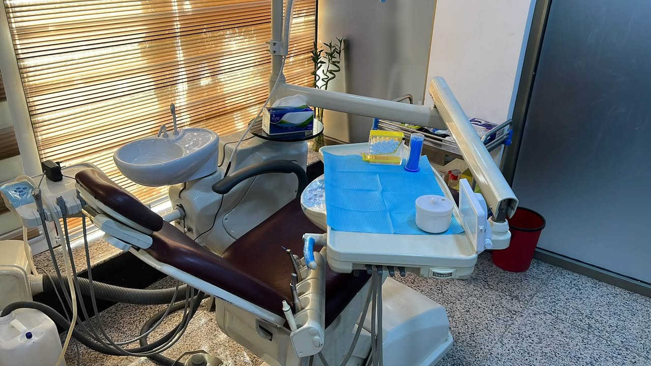 سلام عليكم
عياده اسنان كامله للبيع استعمال

5 اشهر فقط

السعر

8 ملايين وبيها مجال

***********
