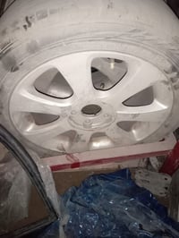 طخم كامل للبيع مع تايرات حجم 17 07705921547