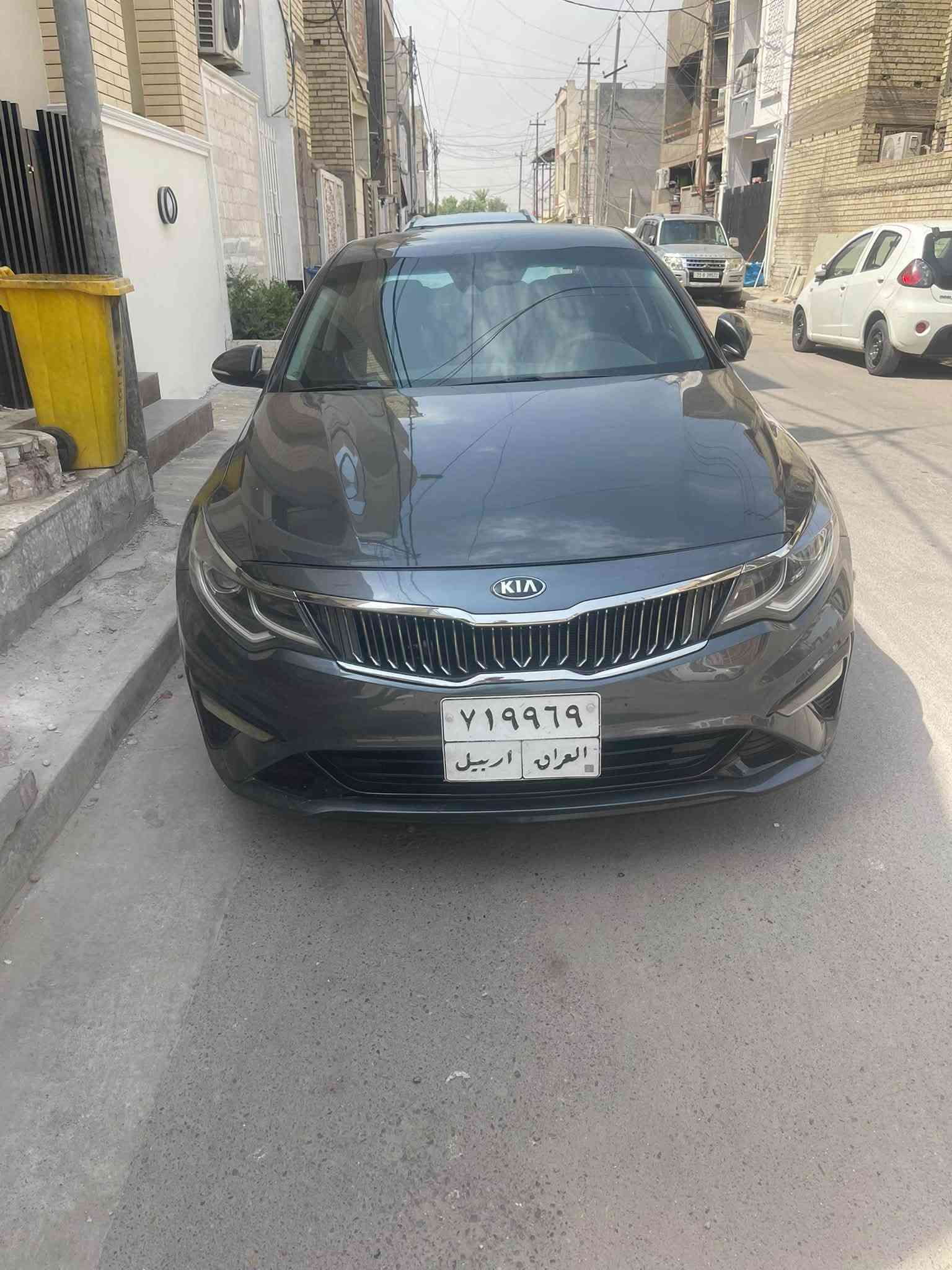 السلام عليكم
كيا اوبتما موديل (2019) وارد امريكي حادث بابتين صفحه الصدر كما موضح بالصور محرك gdi (2400) ماشيه (163) ميل تقريبا السياره رادار امامي ورادارات جانبيه رقم اربيل ضمان تحويل او وكاله مكان السياره بغداد السعر (107) بيه مجال قليل للاستفسار (***********)

نص مكتوب في الصور:
- 29 7:08 1 / 10 1:1
- 29 7:08 2 / 10 1:1