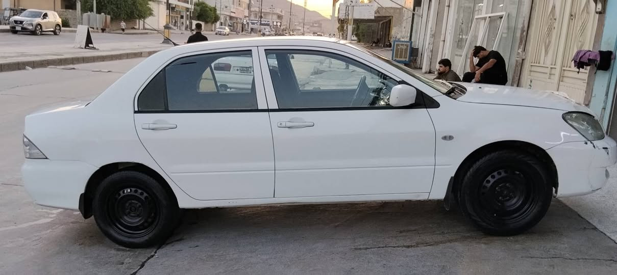 لانسەر 2011 مەکینە گەورە گێڕ توماتیک ڕەقەم جنوب بەشەرتی ئەوەلیاتو حاسیبە
چوار جام کارەبای  تەبرید لەسەر سویچ ئاوێنەکارەبای
گێڕو مەکینەو تونوتۆڵی دەحامی بۆ دەحامی بەشەرت
دووتایەی پێشەوەی لۆکن
پێش و پشتی تازە داگیراوە
شوێن سلێمانی 
بۆزانیاری زیاتر 
***********
*********** شربازهير, السليمانية
