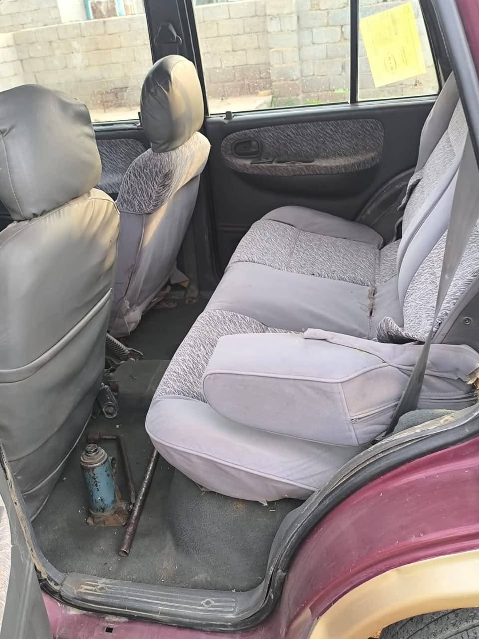 للبيع كيا سبورتج موديل 95
محرك 2000 گير عادي
هزة و سنوية قبل اسبوع مسويهن 
مداور ثاني يوم 
مكانها الكوت ناحية الدجيلي 
للاستفسار ***********
