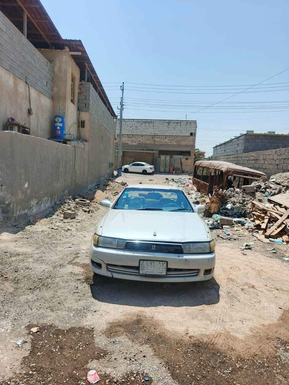 كرسته رقم بصره سنويه منتهيه راعيهه موجود  كير تمام مكينه تبخر قليل تبريد شغال حداديه نص عمر السياره شغاله ومال كراب(نقل جثه ) السعر 20 واذا اكو مراوس ابيكم قديم اراوس مكاني بصره حمدان ***********
