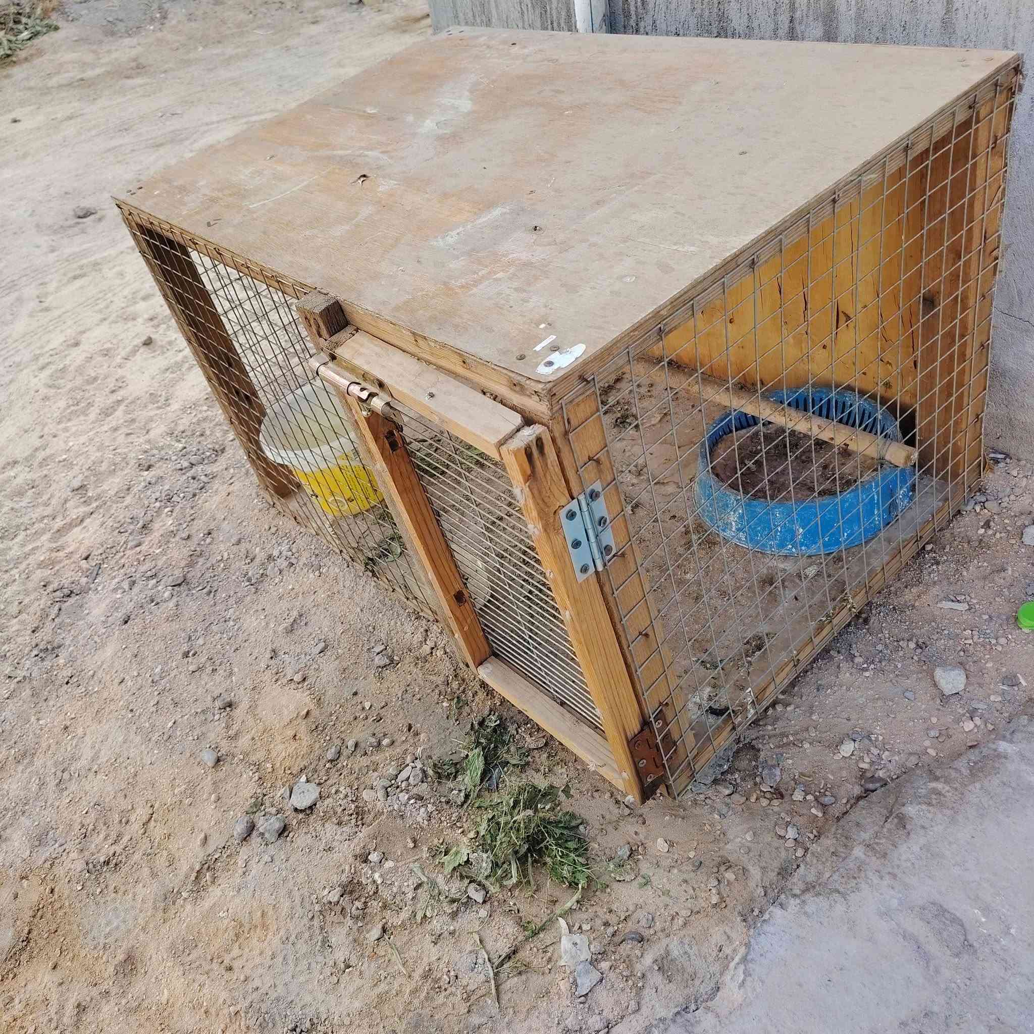السلام عليكم
للبيع خانه 
وبرميل اصلي مفتوح سعه 250 لترنضيف جدا.مناسبات للي يحتاجهم
مكان شناوره قرب جسر مصابيح. 
وات ساب. ***********

