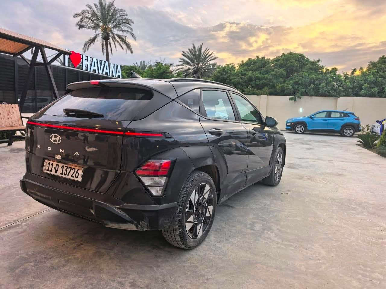 هونداي كونا 2024 وارد امريكي 
ماشيه  31 الف رقم بغداد باسمي 
السعر 155

🟢مواصفات
🟢 محرك 2000 دوش
🟢 بصمه تشغيل + تشغيل عن بعد
🟢 هند بريك بصمه 
🟢 شاشه دجتل متصل اندرويد وكار بلي  
🟢 كامرة خلفية دوارة ثلاث وضعيات
🟢 كشن السائق كهرباء
🟢 رادارات اماميه وخلفيه وجانبية 360°
🟢 تحديد مسار  وتحذير عند خروج عن الخطوط+ توقف ذاتي عن الاقتراب 
🟢  انضمه قياده درايف مود
🟢  اوتو هولد + نضام صعود منحدرات 
🟢 نقطة عمياء +اشاير بالمري 
🟢 تبريد بيانو مناخي منفصل قطعتين امامي وخلفي
🟢 شاحن واير ليس وتايب سي
🟢 فول تحكم ستيرن 
🟢 اوامر صوتية
🟢ويل كب حجم 18 
🟢استيرن رجاج عند الاقتراب من سياره

رقم الهاتف *********** وبي واتساب
