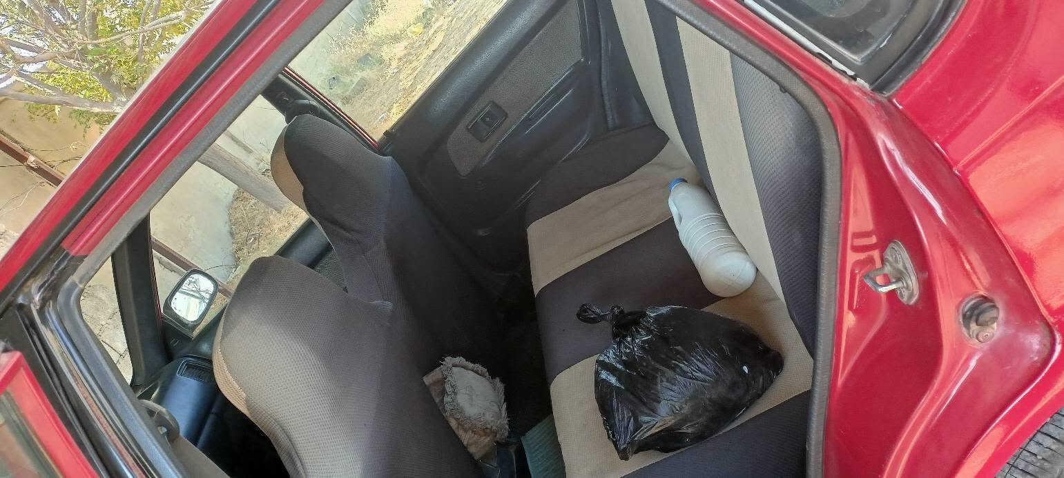 كورلا موديل 91  رقم جديد سنويه 2031/ تحويل مباشر  صبغ عام جماليه كير شرط محرك 16 شرط  كابون بانزين 
4 تايرات جديد 
سعر 26 
***********
