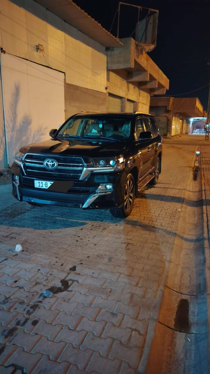 سلام عليكم
تويوتا لاندگروز  _ 2012 _ GXR_🪬محدث 2021

اللَّهُمَّ صَلِّ عَلَى مُحَمَّدٍ وَعَلَى آل مُحَمَّدٍ
سيارة جديدة ومالت بيت ومحافظ عليها ماكو بجدادته وبنظافته  جديده حيل📦📦

🔷 ملاحظه سياره ماشاالله نقص ماكو شرط ماتصرف عليه ولاربع جاهزه من كلشي 
🔷سياره حتا سبير ما نزل 
🔷سياره (مكفولة )
🔷كشنات بلادي تحكم كهربائي

🔷تويتا لاندكروز موديل (2012) محدث 2021درجة اولى
🔷سياره مواصفات (GXR) اصلي
🔷 (6)سلندر __ حجم محرك   
🔷ماشيه 185الف كيلو شرط شرط حقيقي
🔷مكفول كفاله عامه من دعاميه لي دعاميه مكفول بدون صبغ بدون بارد (فقط قطع التحديث وهم مكفولات)
مكفوله من كلشي شرط علي وضع الشركة 

🔷سياره گير محرك بشرط مامفتوح كلشي 
🔷4 اطارات(تخم) جدد و ويل جديد على الشركة شرط
🔷سياره داخل  كوشنات جلد
🔷كامل غراضها موجودات 

🔷مواصفات سياره 
(بصمه .. الانزلاق .. كشن جلد  .. ثلاجه ..  حساس خلفي وامامي ..كرسي كهربائي  .. نيظام ايكو .. 8ايرباك..دفع رباعي..رقم بغداد●●●
حساسيه الديك الموخره مرايات .. فتحه ..
تشغيل عن بعد ..  باب بصمه )

🔷سنويه هزه كل جديد تحويل مباشر  

🔷• نظافه ١٠٠٪ كامل سيرڤس بدون نقص 

🔷المكان بغداد 
🔷السعر (355$) 🔐 وبيها مجال 
بيع  فقط

🔷رقم موبايل 📱 《 ***********》
 《***********》
ملاحضة//السيارة مغلفة ●●●بPPFافلام الحمايه بالكامل وبضمام ١٠ سنوات

تحياتي ♥️

