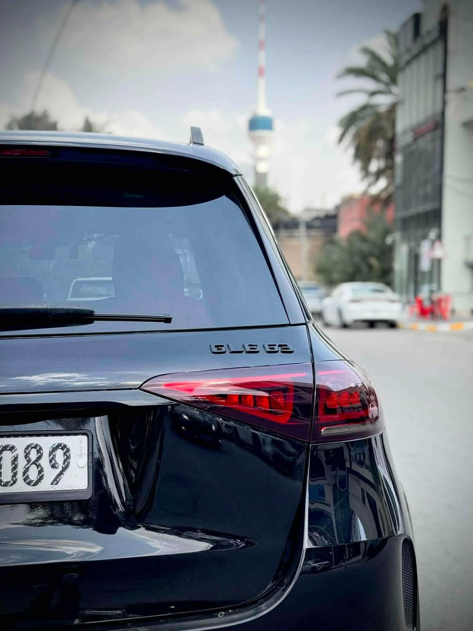 مرسيدس GLE 350 موديل 2023
وارد امريكي 4 سلندر 👈🏻 تيربو
ضرر امامي بسيط بالواجهه مع صبغ البنيد
بدون تضرر الايرباك واللغود والشواصي ضرر سطحي السياره نضيفه جدا ومحدثه AMG السياره فول مواصفات سياقة ذاتيه وبانوراما مقاعد تدفئة تبريد معروفة مواصفات المرسيدس 
-  - - - - - 
عداد المشي 28 الف مايل فقط 
السيارة بحالة ممتازه ممشى قليل ومغلفة ppf بالكامل مع عازل حراري اصلي للجام
رقم بغداد سنوية بأسم المالك تحويل مباشر مكان السيارة بغداد المنصور كماليات اسطنبول سنتر
- - - -
السعر 49.500$ بي مجال بسيط
للاستفسار ***********

