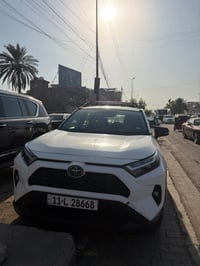 تيوتا راف فور حادثها مثل ما موضح بالصور  موديل 2023  الممشى 51 الف كيل...