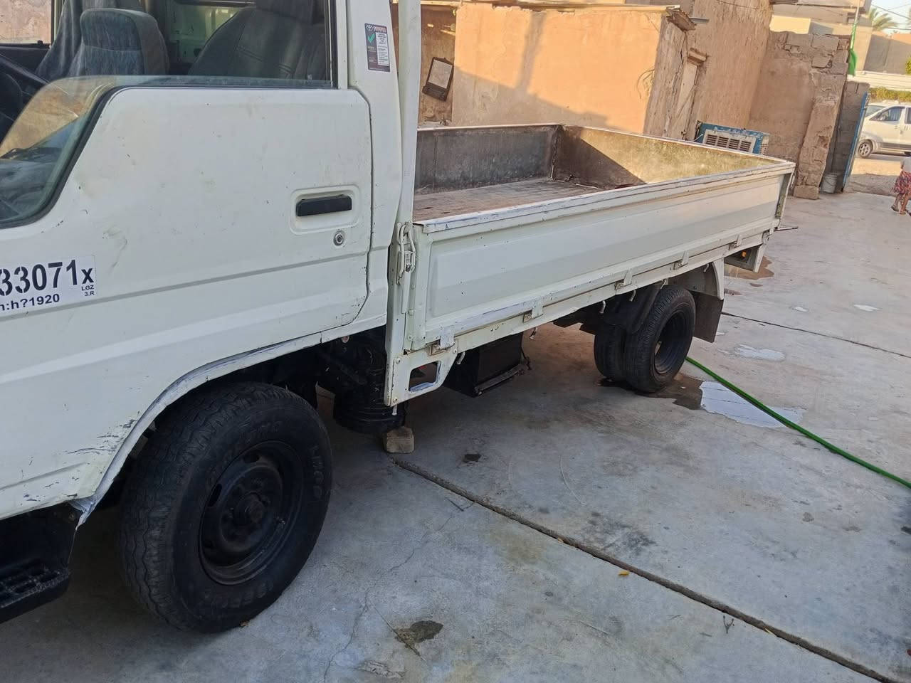 داينة موديل 96
محرك كير اكسل كيا بنكو موديل 20 
المحرك مال كيا بنكو حمل 
تخم تاير جيد شاصي مكفول من كل عيب 
رقم كركوك الماني تحويل مباشر تريد وكالة 
صدر جديد سياره جاهزة للشغل 
التواصل ع واتساب ***********
