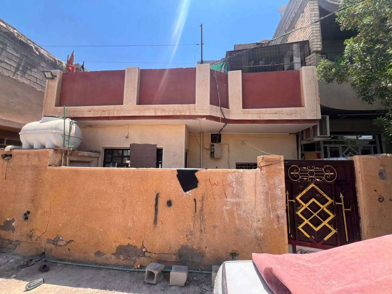 بيت للبيع 100 متر واجهه 8 ونزال 12 في حي العسكري 5 دونم خلف حسينية الصادقين يبعد عن الشارع 50 متر
غرفه وحده واستقبال وصاله ومطبخ وحمام
للاستفسار الاتصال على الرقم ‭***********‬

مكلف بالنشر
