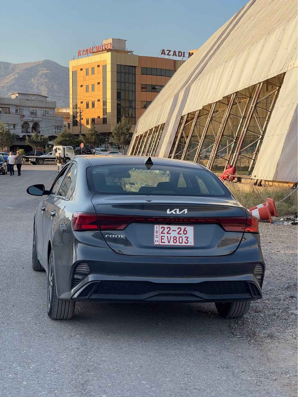 سلام عليكم ورحمة الله وبركاته 
KIA FORTE 2024 
بدون صبغ 
بجم و خلفي كبس 
بدون دواخل و شاصي 
ايرباك ستيرن سستم شركة 
بيها ٢ ملاحظة تعديل 
سيارة كاتي 
موصفات نص موصفات 
سعر 127$ مجال قليل 
***********
واتساب موجود أربيل, العراق
