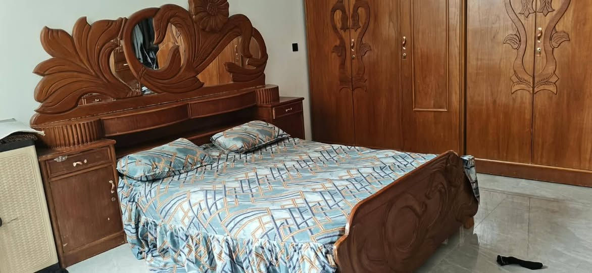 السلام عليكم
غرفه اخشاب عرقي  تسكام نضيفه 
مكان ديوانيه جلبيه 
السعر 600 بيه مجال بسيط 
***********
اتصل وبيك خير وتدلل 👇👇
