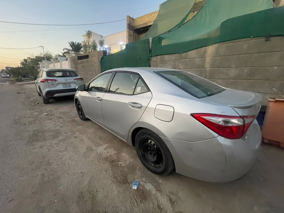 السلام عليكم للبيع
كورلا ٢٠١٦ s 
ماشيه ١٠٠ ميل
حادثها موضح بصور 
وبيه صبغ جاملغ خلفي ايمن وبارد ب باب
السعر ١١٢$ 
***********
