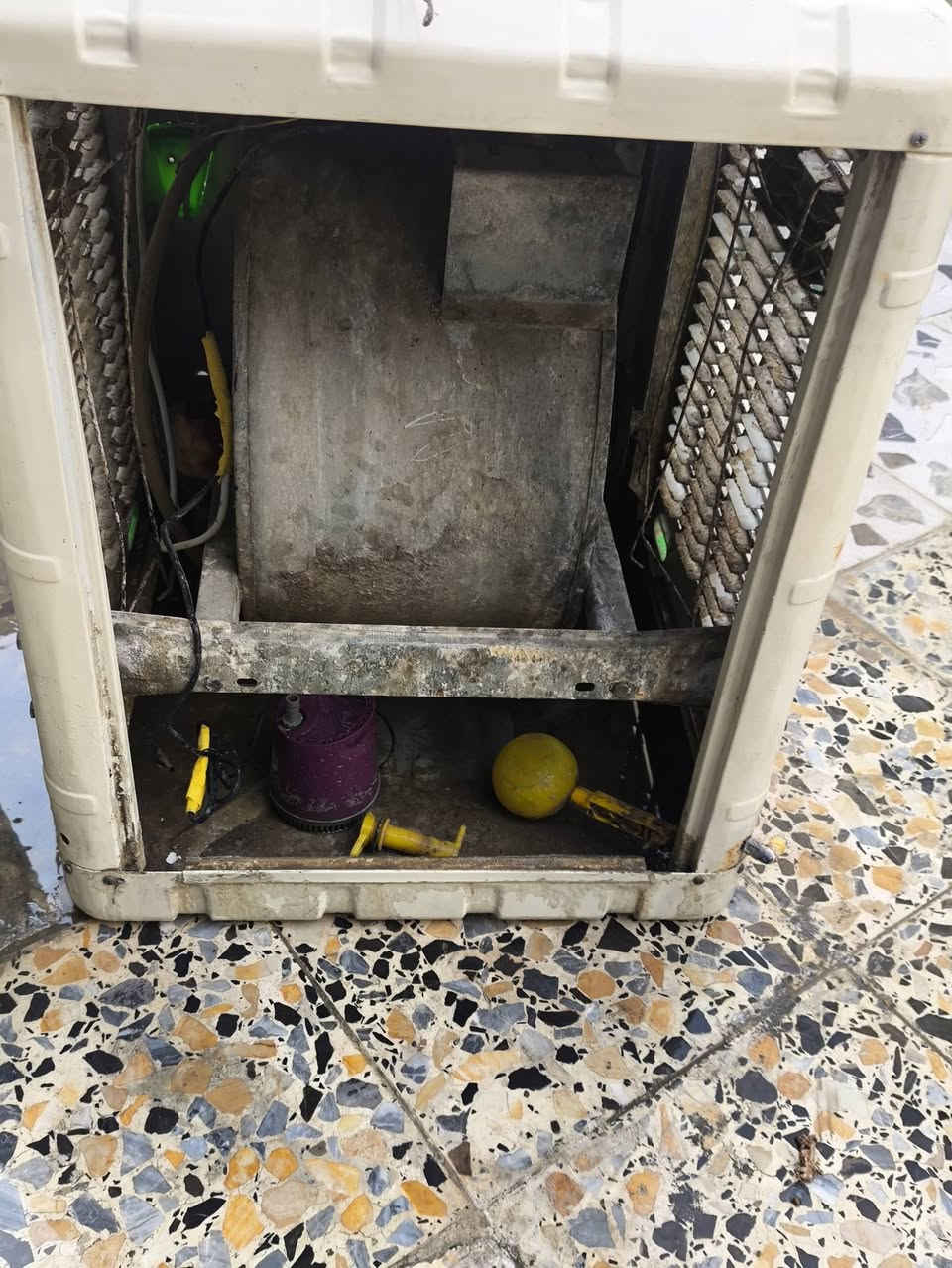 مبردة • نظيفه • للبيع