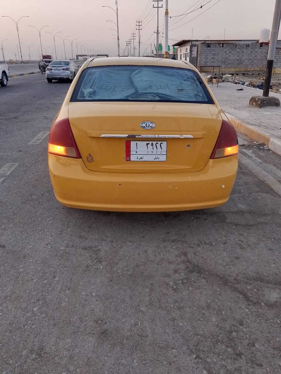 سلام عليكم للبيع كيا سبكترا موديل 9 جاهزه مكينه كير حاويه تبريد ثلج لايت زنون مصفره بيه جاملغ الامامي مكينه 2000 مكاني ديوانيه الحمزه الشرقي السعر 68 وبيه مجال للشراي لاتصال ***********
