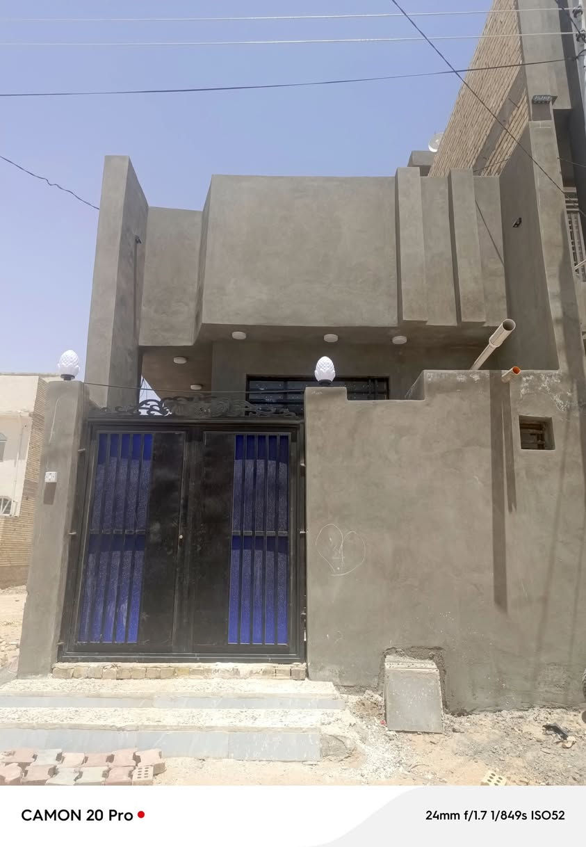 ياالله بيت مساحه١٠٠م في حي نداء منطقه ٤٩٥١٩ بضهر تجاريه شارع قنبر مباشر قرب موال حكايه بناء جديد درجه والله سعر ٧٥ معه المجال ***********
