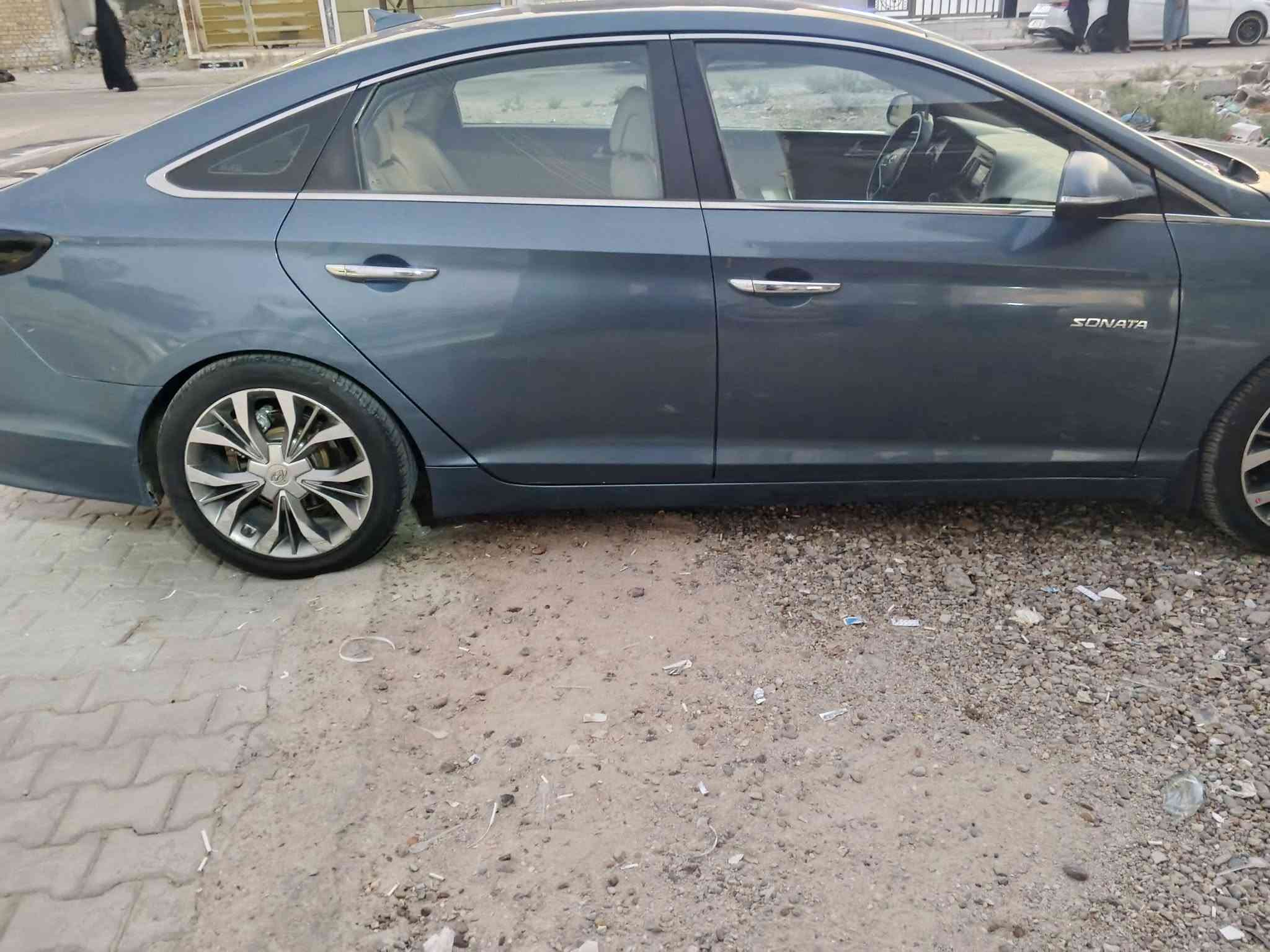 رقم الهاتف
***********
***********
سلام عليكم لبيع سوناتا موديل2016واردامريكي سونار منشور بي كل تفاصيل سيارةشاشة كامرة دوارة تحكمات ستيرن مري شفط شارة بل مري سيارة جاهزة كير محرك تبريد جاهزة من كلشي واحلا من صور  سعر 95وبيه مجال العنوان بغداد اليوسفية

نص مكتوب في الصور:
- الجانب السطحي // surface side // مرصعات وخدوش بارد محدد الجهة الخلفية // back side // مرصعات وخدوش+ بارد محدد بغداد / اليوسفية / الشارع العام / مجاور الحديقه العامه