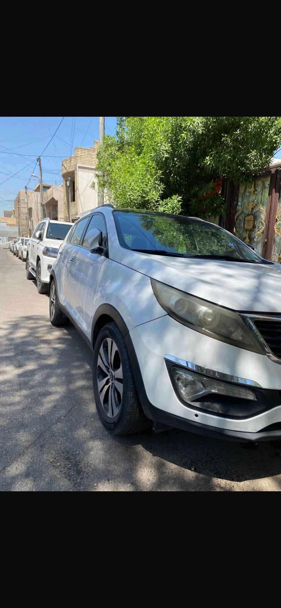 موديل 11 خليجيه
بنوراما
مري شفط وكهرباء
كشنات جلد لونين
محرك 2000 دوش
كامره حساسات 
رقم اربيل 
سنويه وفحص وهزه جديده
