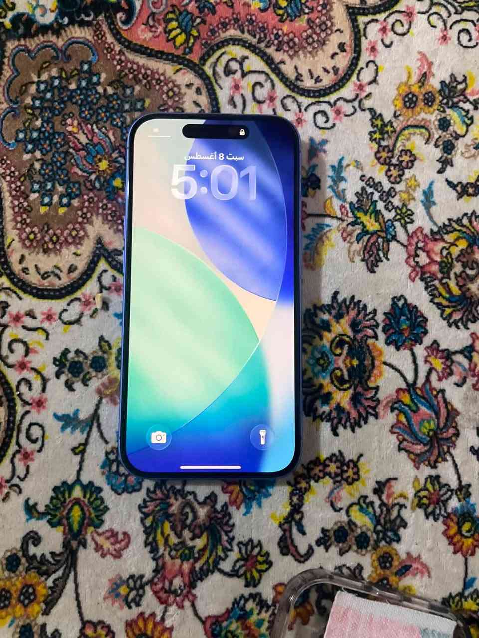 ايفون 16 نضافه 100%للبيع ذاكره 128 بطاريه 92  السعر 950 وبي مجال ***********
