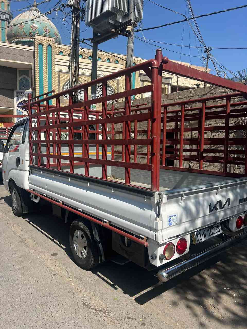 3000 مسكر موديل 2015 رقم بغداد بأسمي
تخم تاير جديد

محرك صار 3 اشهر من شديته مكفول 

كير اكسل مكفولات 

الربع ورة باب الصدر. مصبوغ 

والباقي مكفول

السيارة مكفوله من الضربه 

مكان السيارة بغداد 

السعر 115 $

***********
