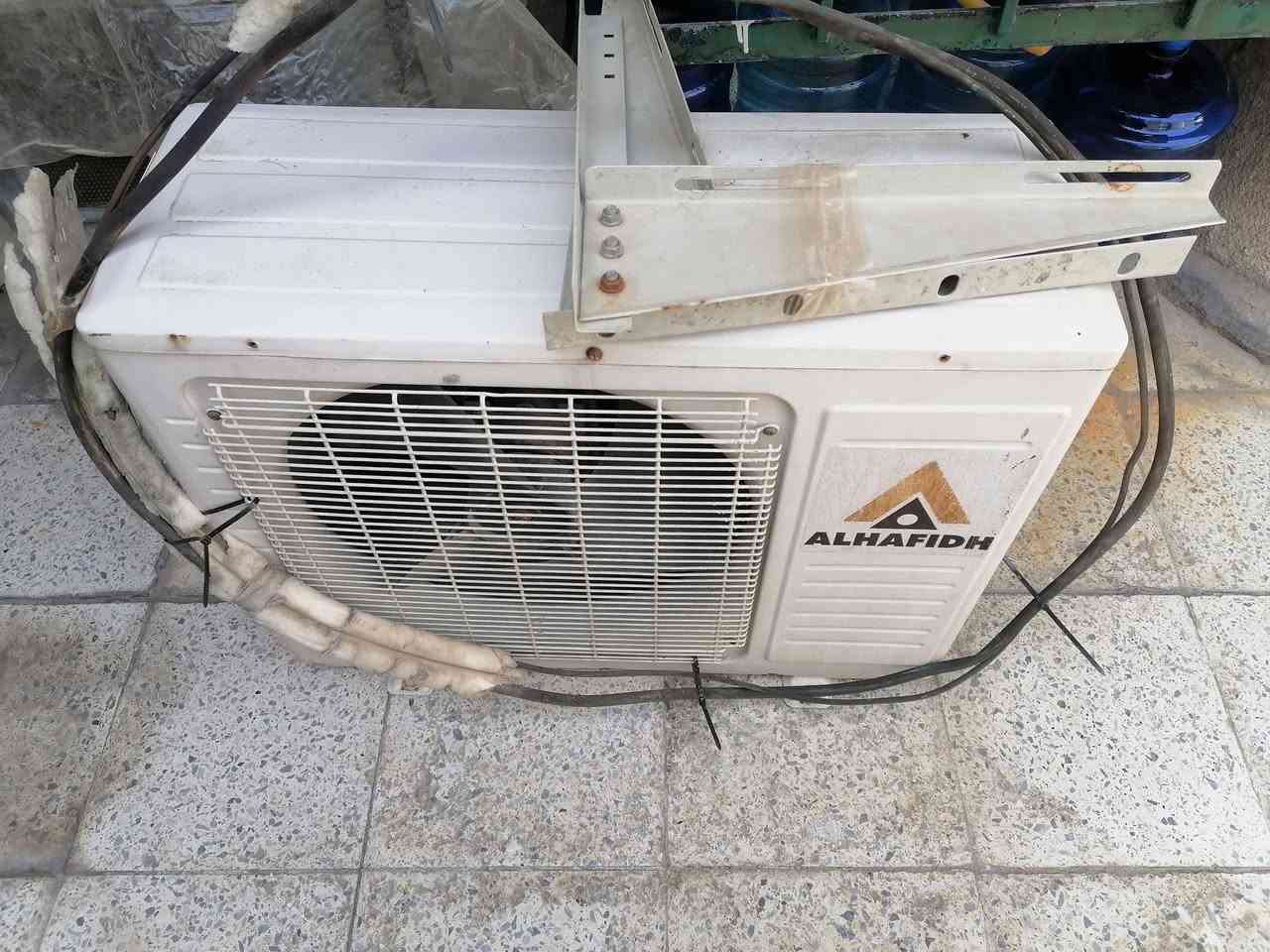 السلام عليكم
سبلت واحد طن الحافظ نضيف ما داخل تصليح شغال تدفئه وتبريد سعر ١٢٥ الف مكان بغداد البنوك لاستفسار الاتصال على الرقم ***********
