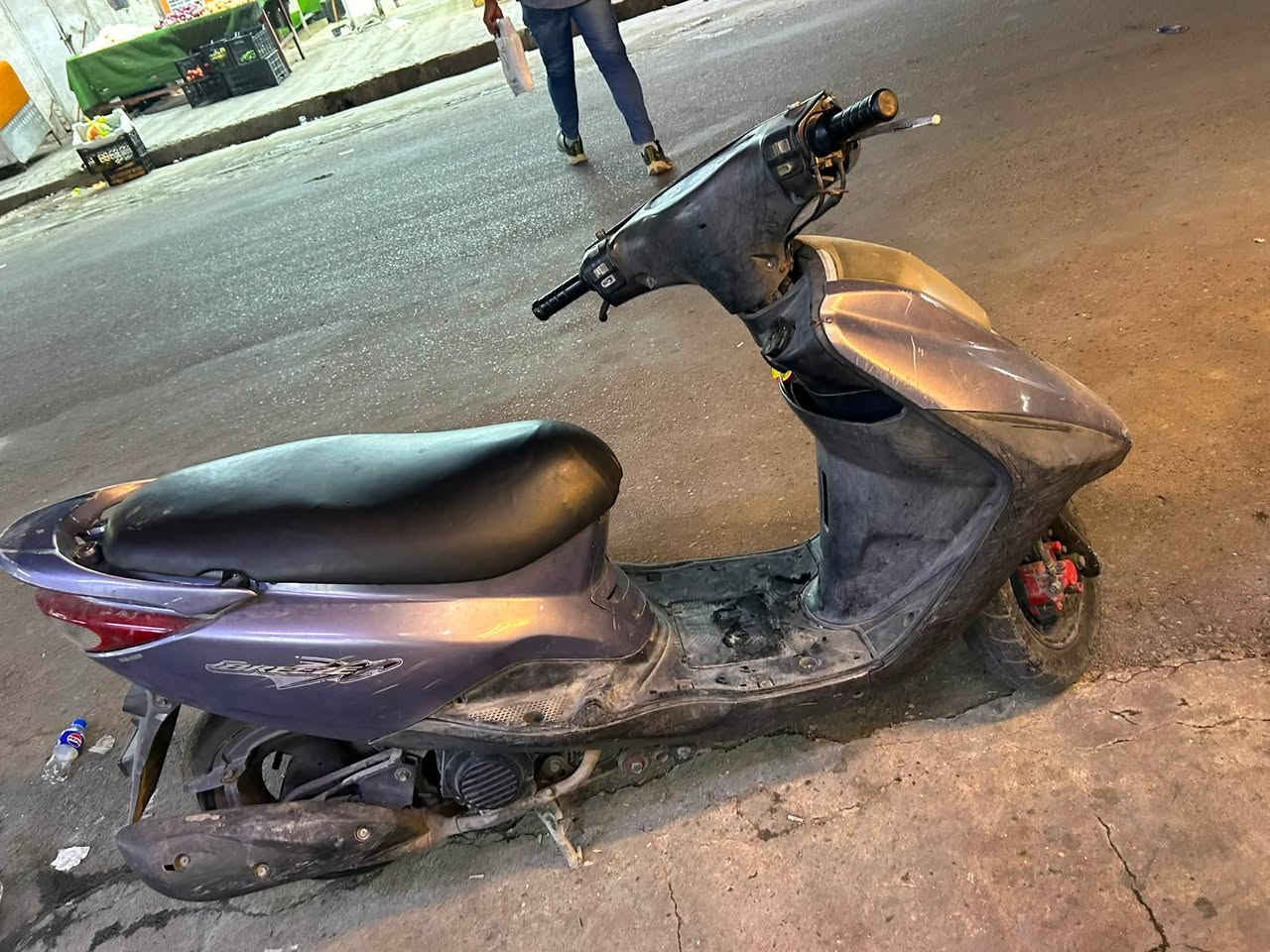 السلام عليكم
بريز نوزل 
السعر ٤٥٠
مكانهه بغداد الحريه 
***********
