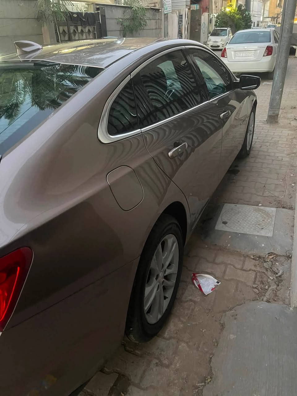 السلام عليكم 
ماليبو 2018 LT شمباني 
محرك 1500 تيربو 
ضرر جاملغات اماميه  لا لغد ولاشاصي 
رقم اربيل سنويه باسمي ثاني يوم احولك 
شاشه اعطال 
تحكم ستيرن 
مثبت سرعه 
مانع انزلاق 
بصمه تشغيل 
كشن السايق كهرباء 
كشنات مخمل اسود 
تبريد ايكو  قطعتين ثلج 
بيهة منضومه راديتر دبل بلادي 
5 بصمات 
كامرا خلفيه
السعر٨٠. وبيهه مجال 
مكاني بغداد
***********
