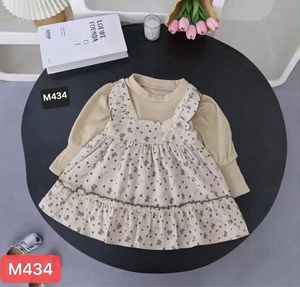 الحجز واتساب فقط *********** أقل طلب نص درزن

نص مكتوب في الصور:
- M433
- M434
- M431