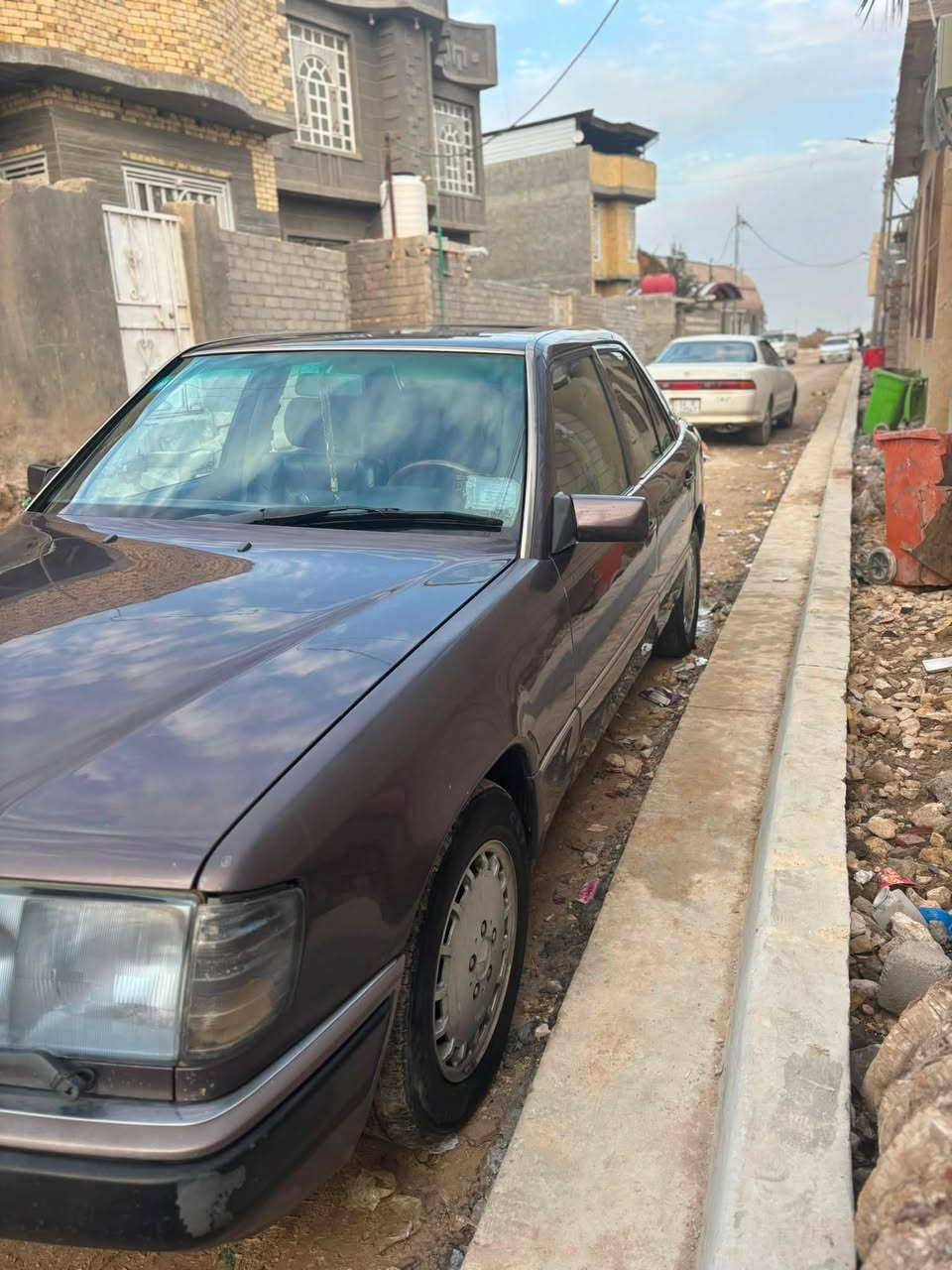 مارسديدس W124(دب) 300E عنكبوت موديل 1991 للبيع او مراوس حسب القناعة
سيارة فول تنتة جام كهرباء تحكم كشنات كهرباء تدفئة كشنات بردة كهرباء تبريد ثلج داخل اسود جلد سيارة جاهزة من كلشي حدادة تايرات كهربائيات محرك گير كاملة مكملة ترايك وين ما تريد سنويتها لل30 رقم جديد بغداد باسمي هزة جديدة مكانها بصرة /قرنة سيارة بلادية مكفولة من الضربة والگص سعر 78 بيها مجال
***********

