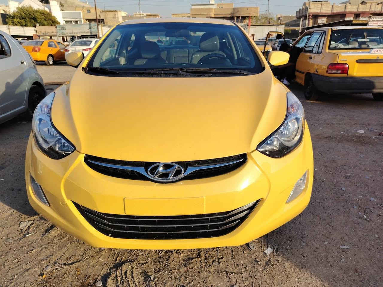 االنترا2013 للبيع نظيفه تبريد شغال بيها ظربه جاملغ صفحه يسره الخلفي السعر 95 بي مجال نتواصل عل رقم ***********
