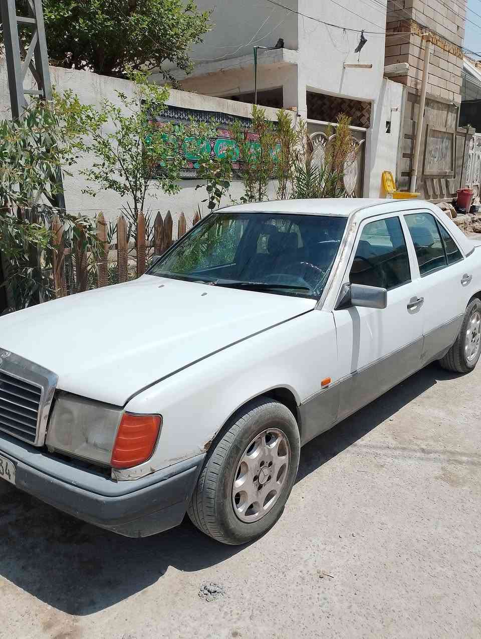 مارسدس دب موديل1986محور مكينه2500 رقم دولي جديد بغداد نظيفه كهربائيات شغاله تبريد شغال سنويه باسمي تحويل ثاني يوم سنويه لغايه 2029 العنوان ناصريه السريع حي الغدير  رقم التلفون ***********... السعر 37 ورقه والشراي يددل بيه مجال ان شاء الله
