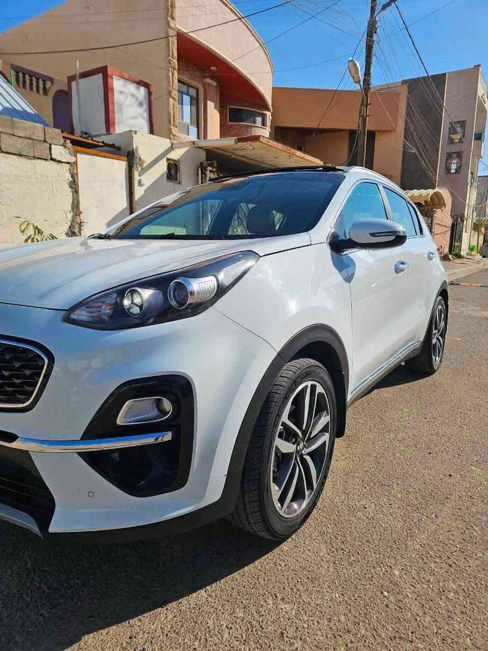 السلام عليكم
بسم الله ..

كيا سبورتج موديل 2019 خليجي

المواصفات فول ١/١ 

محرك 2000 دوش

سقف بانوراما 

بصمتين تشغيل 

بصمات ابواب 

الصندوق كهرباء 

اوتو هولد

هاند بريك بصمة

الداخل جلد

كاميرا 

حساسات امامي خلفي

مري شفط + اشاير بالمري 

شحن وايرلس

وبعد المواصفات المعروفه بالسبورتج

السياره مناقصها ولا بيها مصرف نهائي

زوج تايرات جدد

باتري جديد

.

السونار مرفق بالصور 

السياره بيها ٣ قطع تبديل شركة (بدون صبغ) 

السيارة ماشية 150.000 وقابل للزيادة

سعر السياره 165 $ وبيها مجال بسيط حيل 

***********
مكان السيارة الانبار - الرمادي
