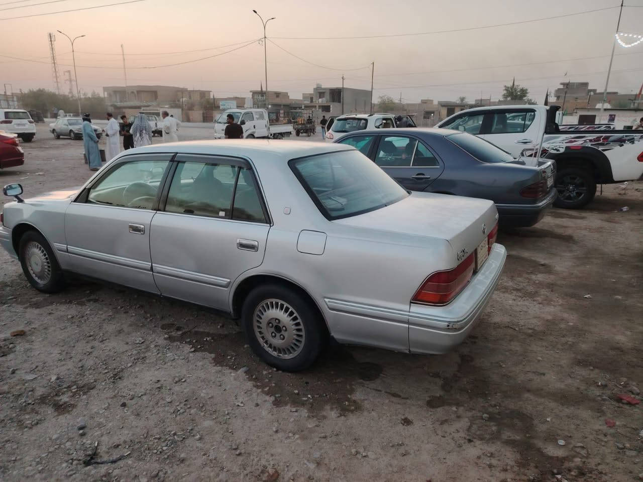 السلام عليكم راس الثور تكم مكفولة كص ونقل جثة وكل الاصوليات بسمي رقم قادسية
تبريد ثلج 
كهربائيات كلشي شغال
حدادية ستوني مسويها 
باتري جديد 
تخم تاير 
السيارة جاهزة من كلشي فول وطلع وين متريد 
السعر ١٠٠ وبيها مجال 
الشراي يتصل وبي خير ويدلل
مكاني ديوانية/ قضاء عفك
***********

