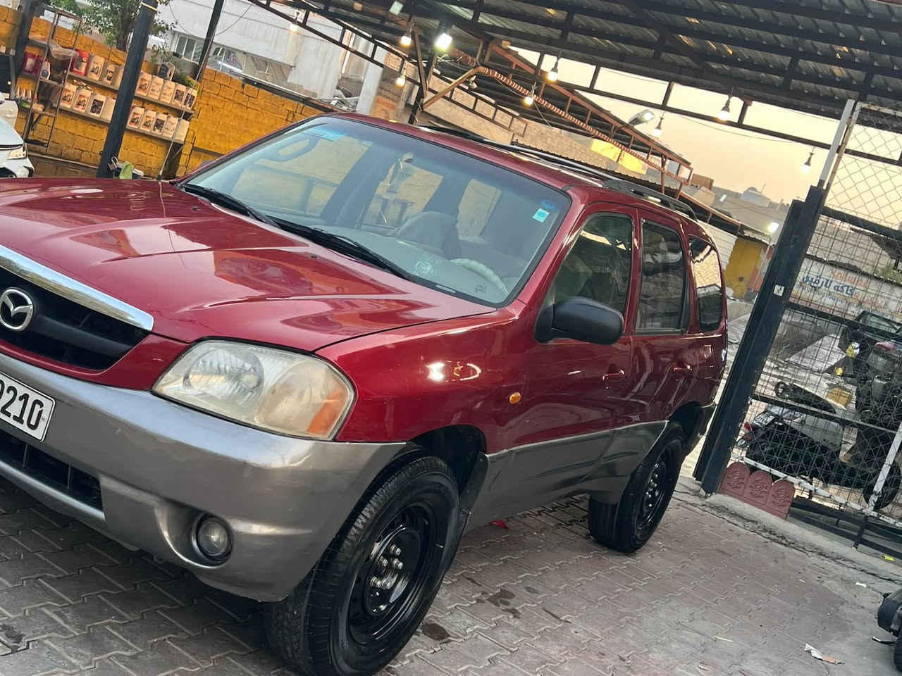 مازداmazda tribute dx 
موديل 2001.  بدون سبوغ  بدون حادس كلش بشرت محرك گير سعر (50$) مكان كركوك  ***********
