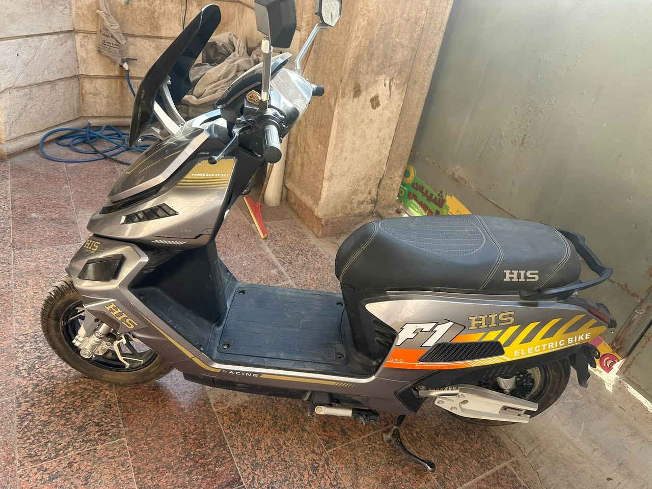 سلام عليكم دراجة his f1 للبيع بسعر 650 و بيها مجال رقمي *********** قليل الدراجة نظيفة بيها فقط الهورن و البك ما يشتغل فقط مكاني بغداد الدورة
