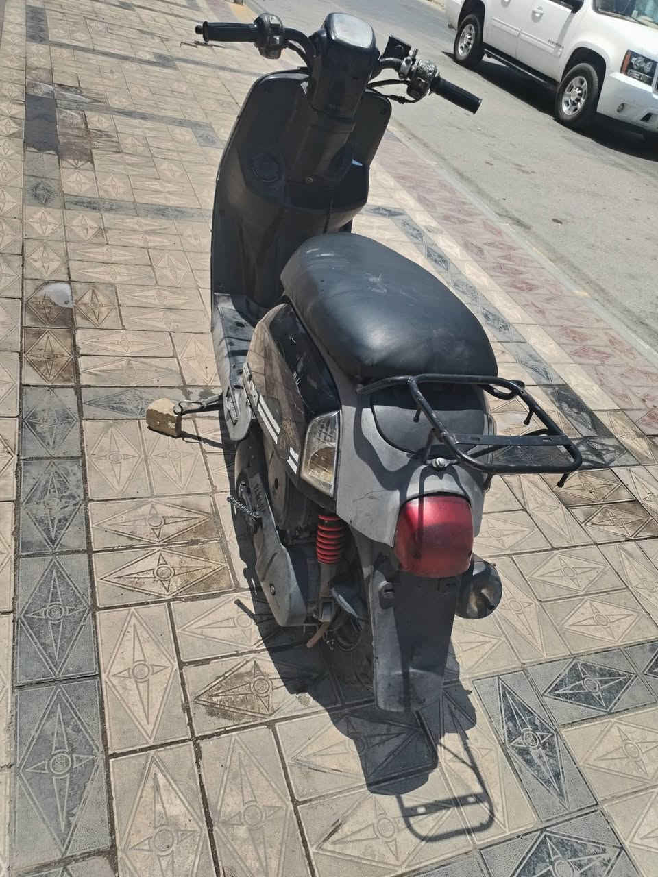 مبدل بيهه  بتسم ولفات  لبقيه كله شغال اشاير لايتات سلف هورن بريكات حساسات  ب650 وبيهه مجال 
***********
