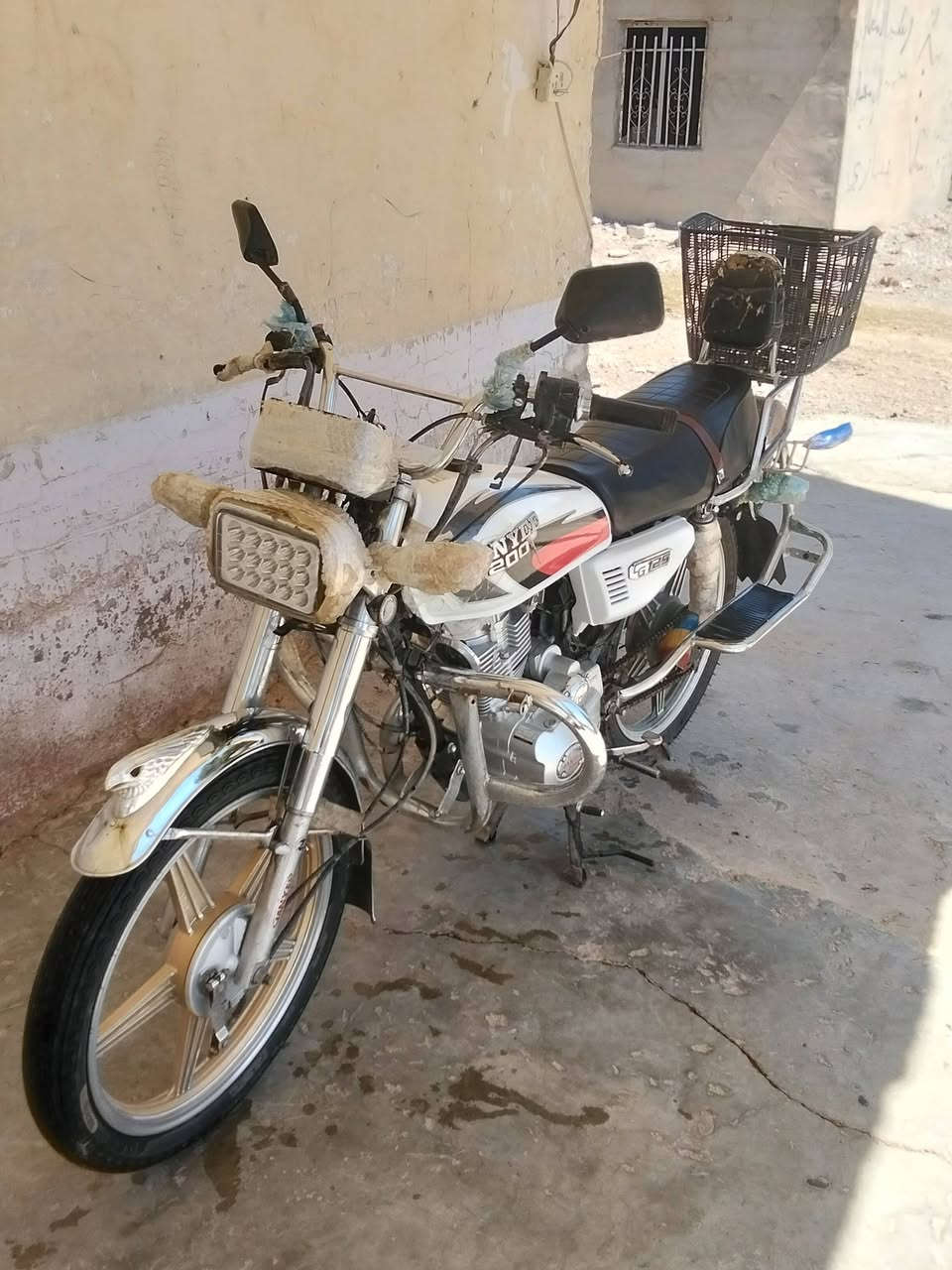 بعد السلام يوجد موطور ابو الكله 2021 محرك مامفتوح كهربائية كلها شغاله سلف تواير جدد ضو عالي ناصي اشاير كلها شغاله دبلات خلفي امامي شغاله كيوجه شغاله تانكي جديد موطور كلو شغال مال جاني شلعه ورزانه فول 
السعر 475وبي مجال لشراي 
لاستفسار ***********
