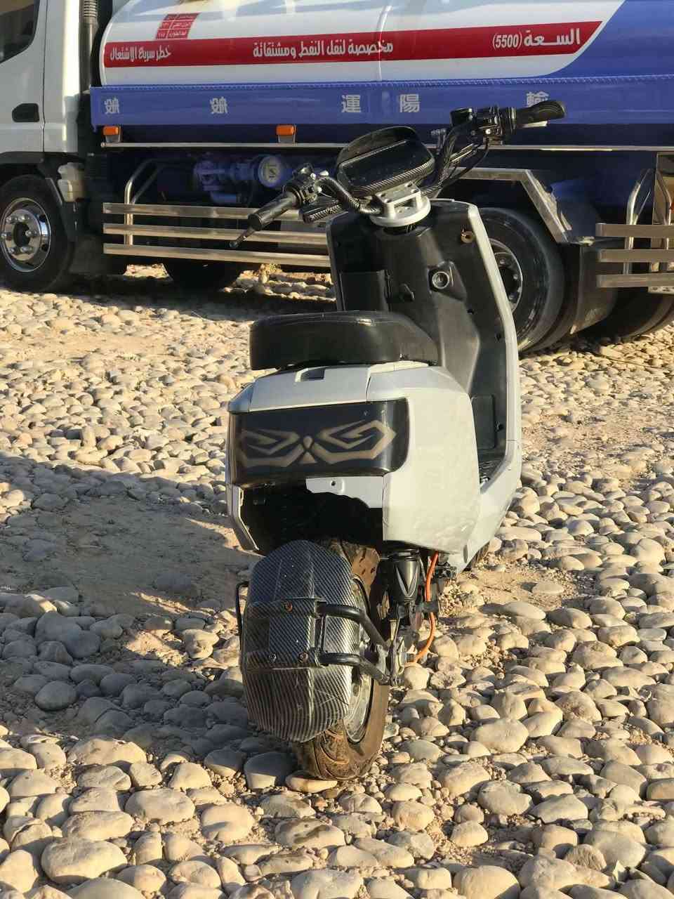 السلام عليكم دراجه شحن للبيع بس بيها شغلات عطلانه يحتاج تصليح بطاريات محول فولتيه ستان خلفي فقط والباقي كله شغال سعرها ١٥٠ الف وبيها مجال عنوانها بغداد منطقة الولداية رقمي للاستفسار الاتصال ***********
